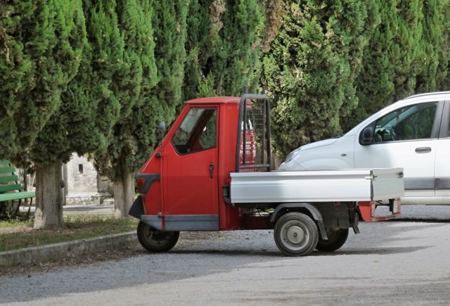 Trojkolka je dopravn�m prostriedkom Ivov�ch snov