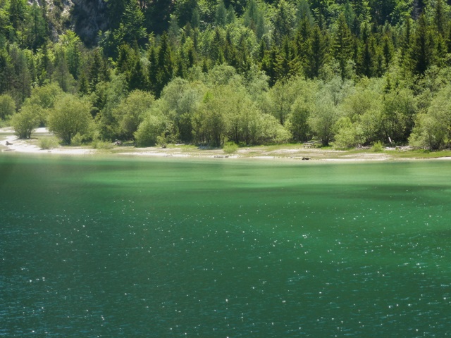 Lago del Predil le�� v nadmorskej v��ke 969 metrov